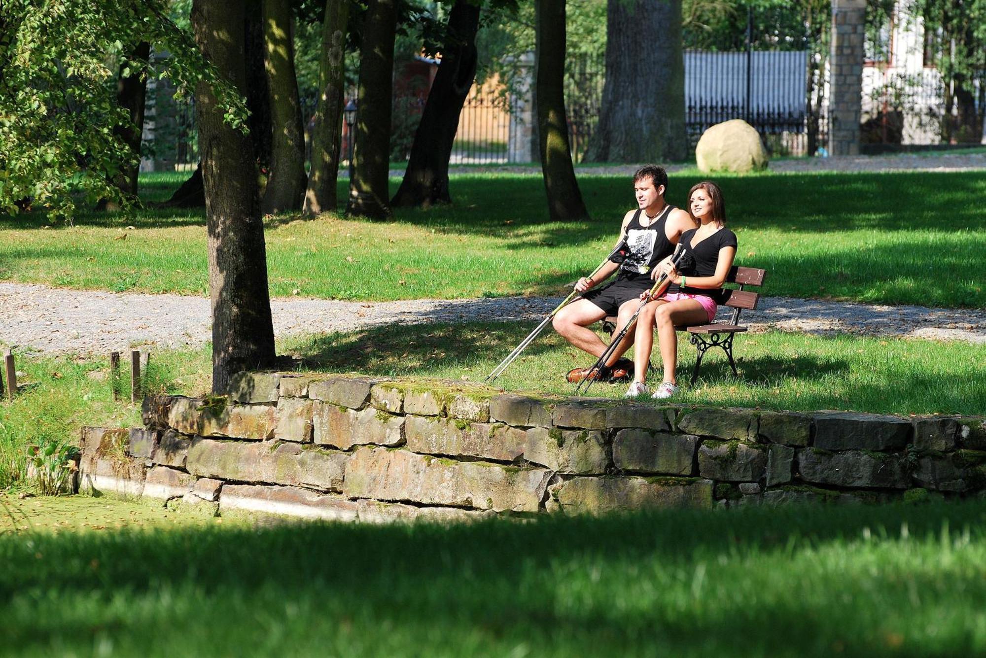 Dwor Kombornia - Folwark Bagian luar foto
